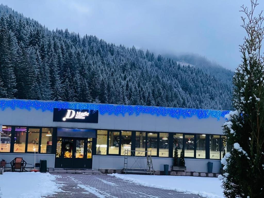 D' Magic Hotel Brosteni Kültér fotó