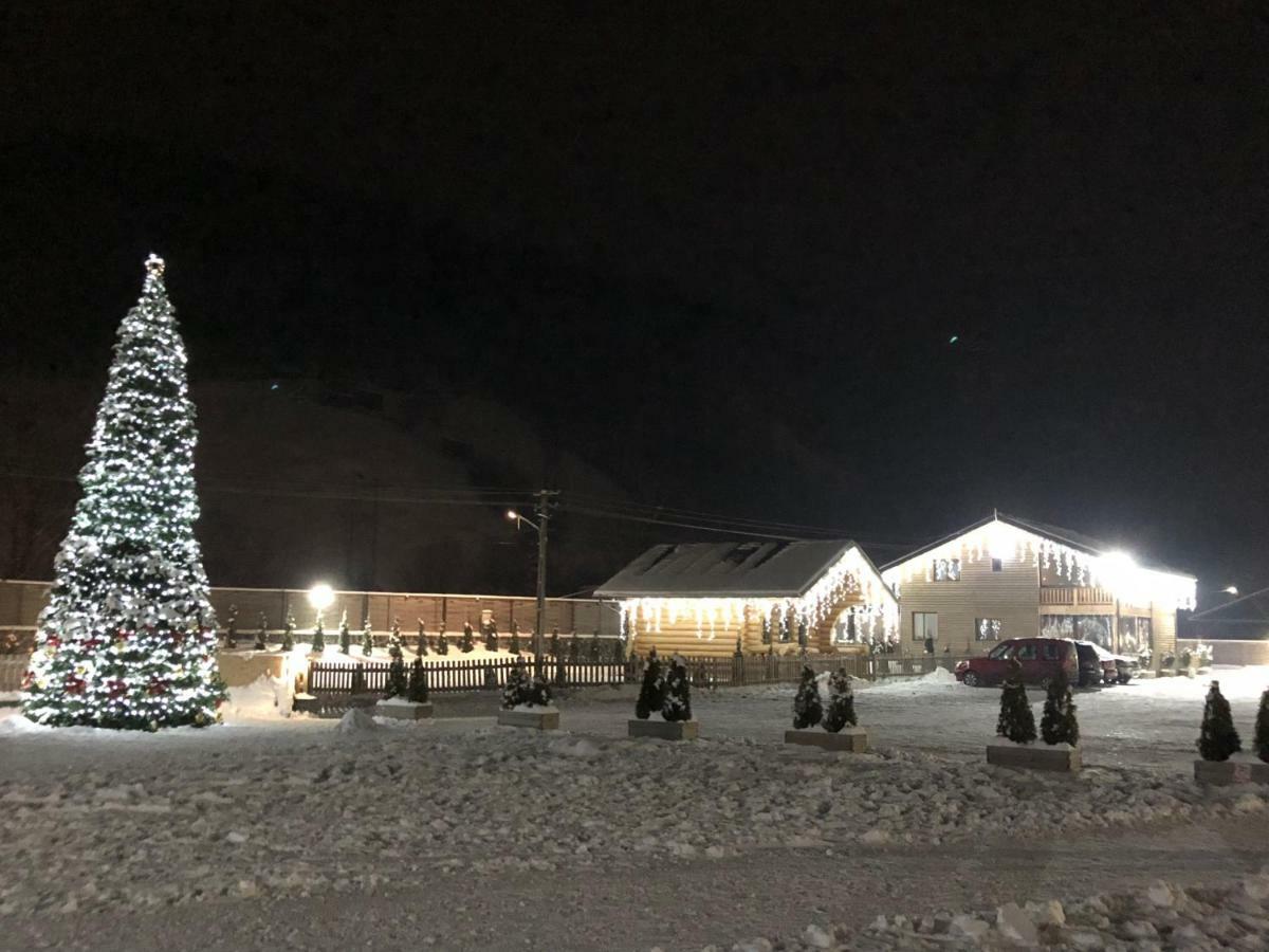 D' Magic Hotel Brosteni Kültér fotó