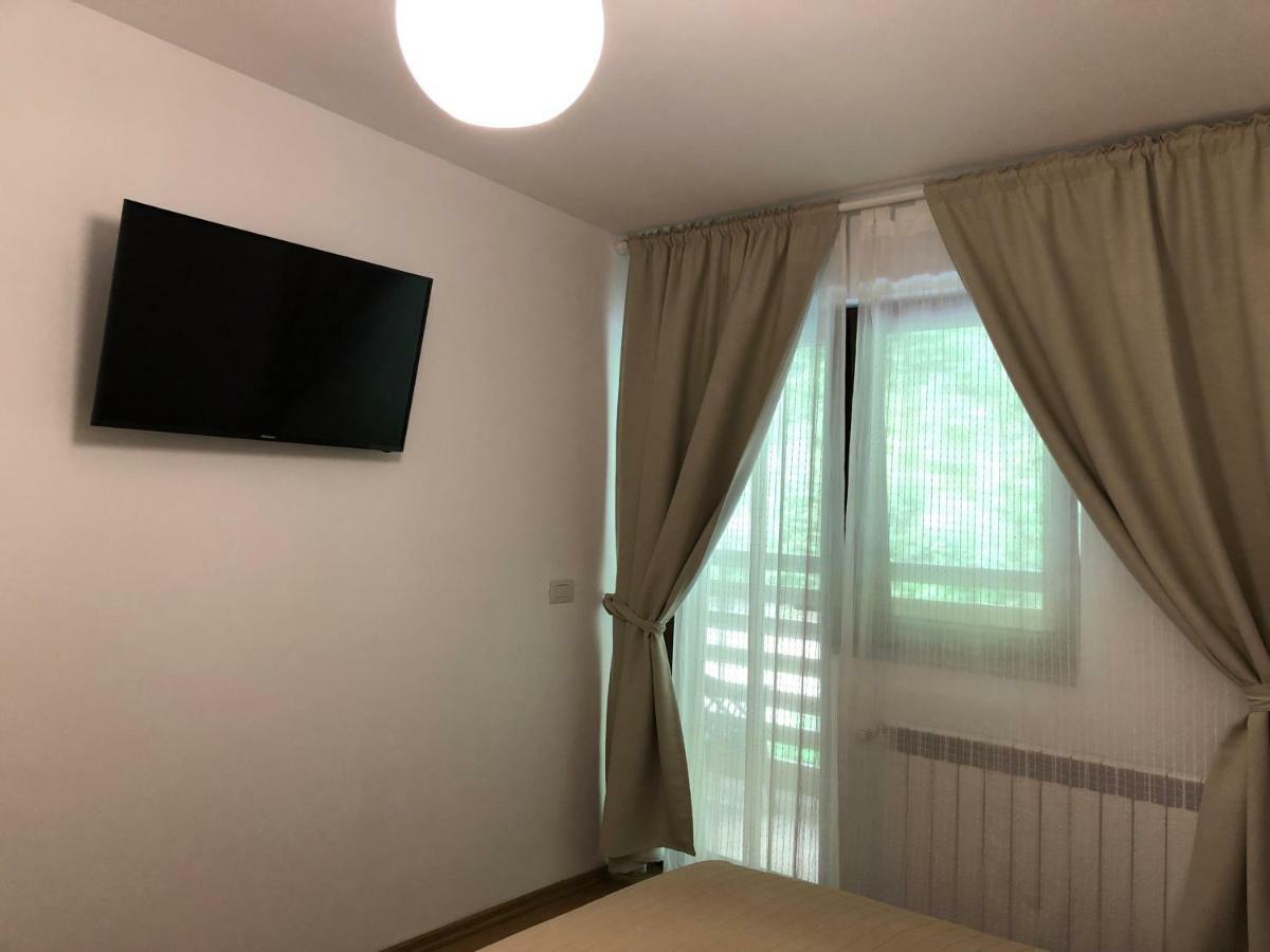 D' Magic Hotel Brosteni Kültér fotó