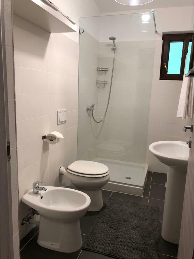 D' Magic Hotel Brosteni Kültér fotó